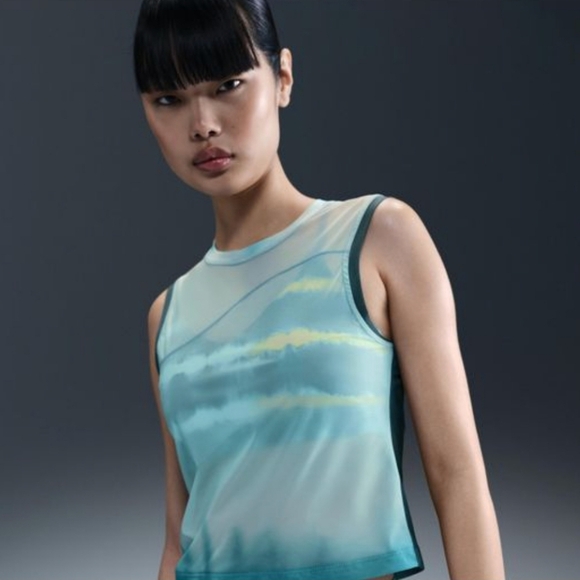 NWT Nike Women's Blue X Norblack Norwhite Dri-Fit Printed Tank Top Size XL - Picture 9 of 12